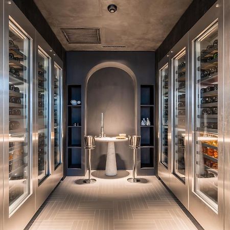 Monograph Freedom Square Hotel Tbilisi Ngoại thất bức ảnh Wine cellar