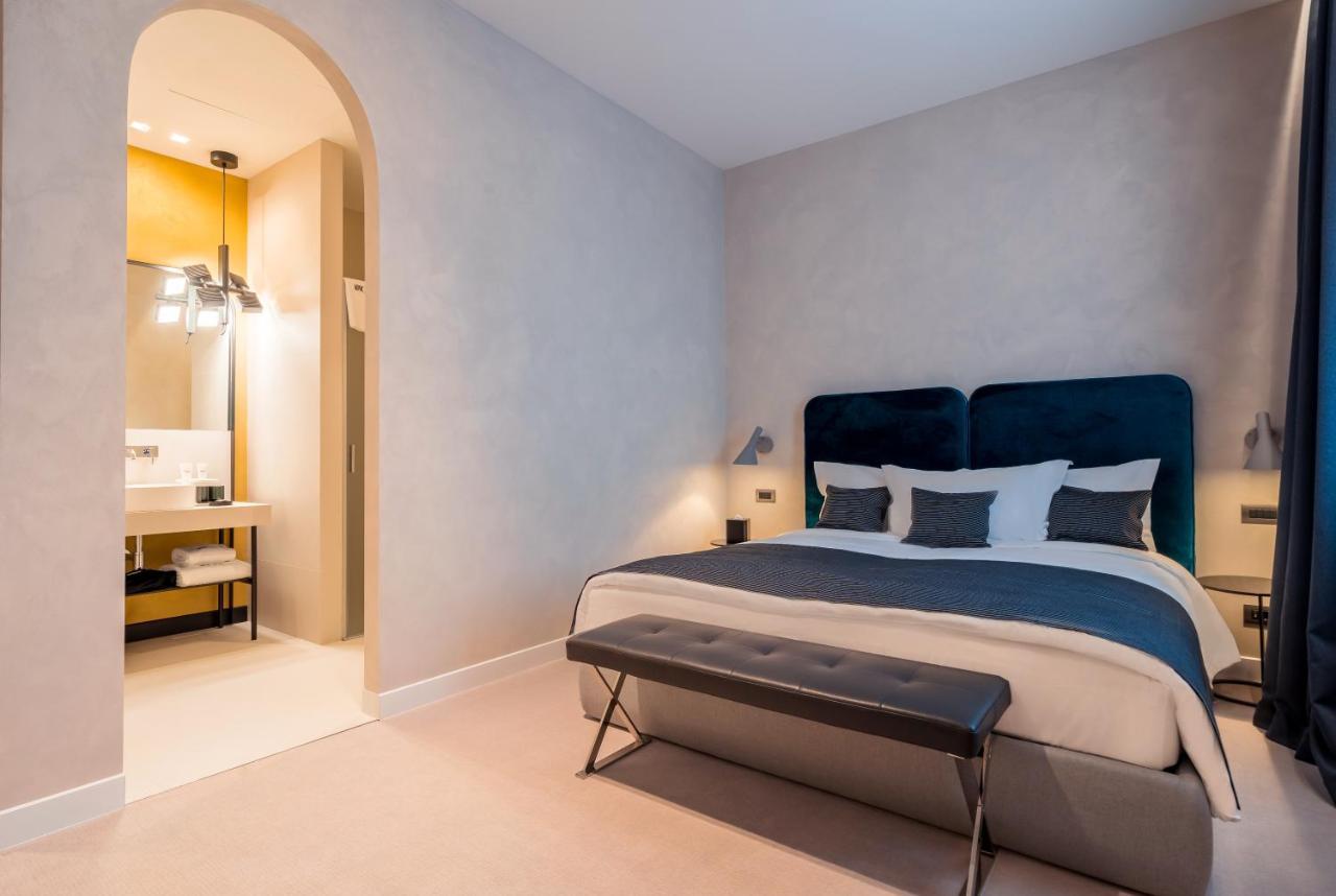 Monograph Freedom Square Hotel Tbilisi Ngoại thất bức ảnh Deluxe room