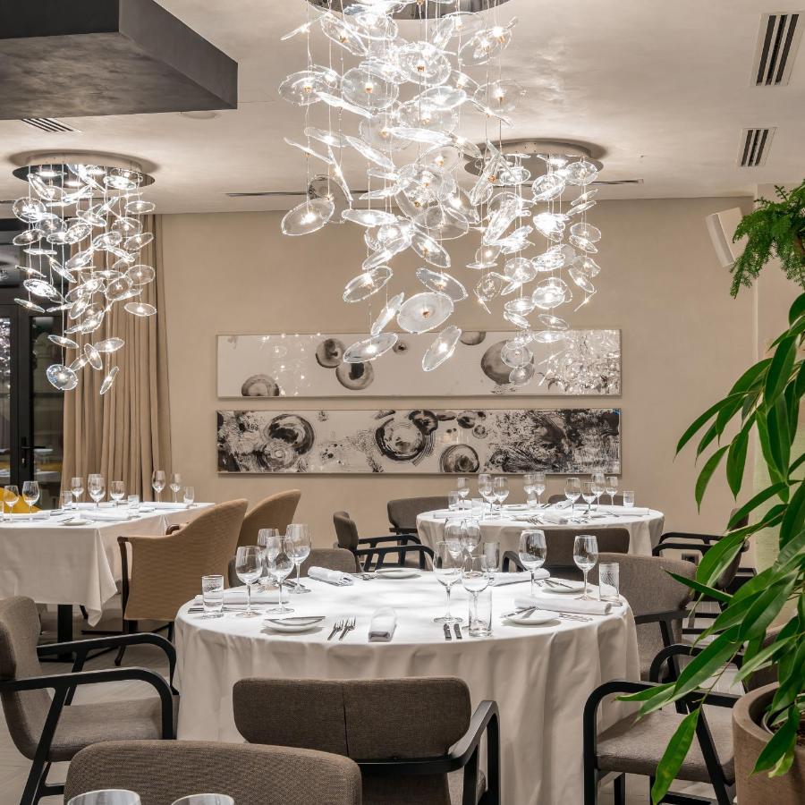 Monograph Freedom Square Hotel Tbilisi Ngoại thất bức ảnh Restaurant "La Table d'Or"